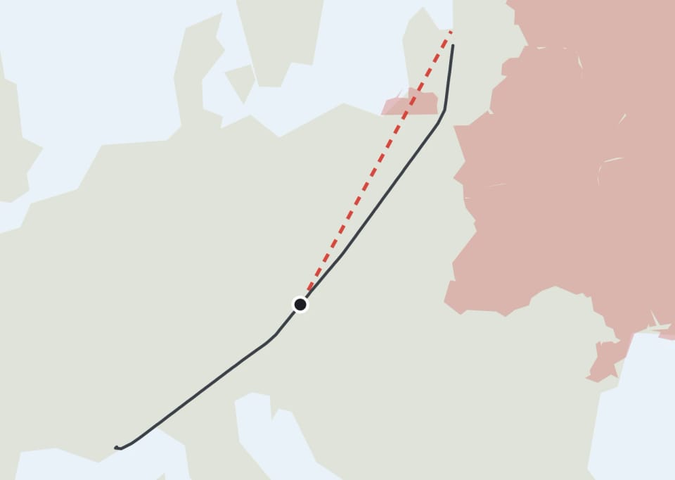Map of central Europe: the track flown from Nice towards Riga and, from the halfway point, a red dashed line taking the shortest path straight across Kaliningrad, which is shaded as closed